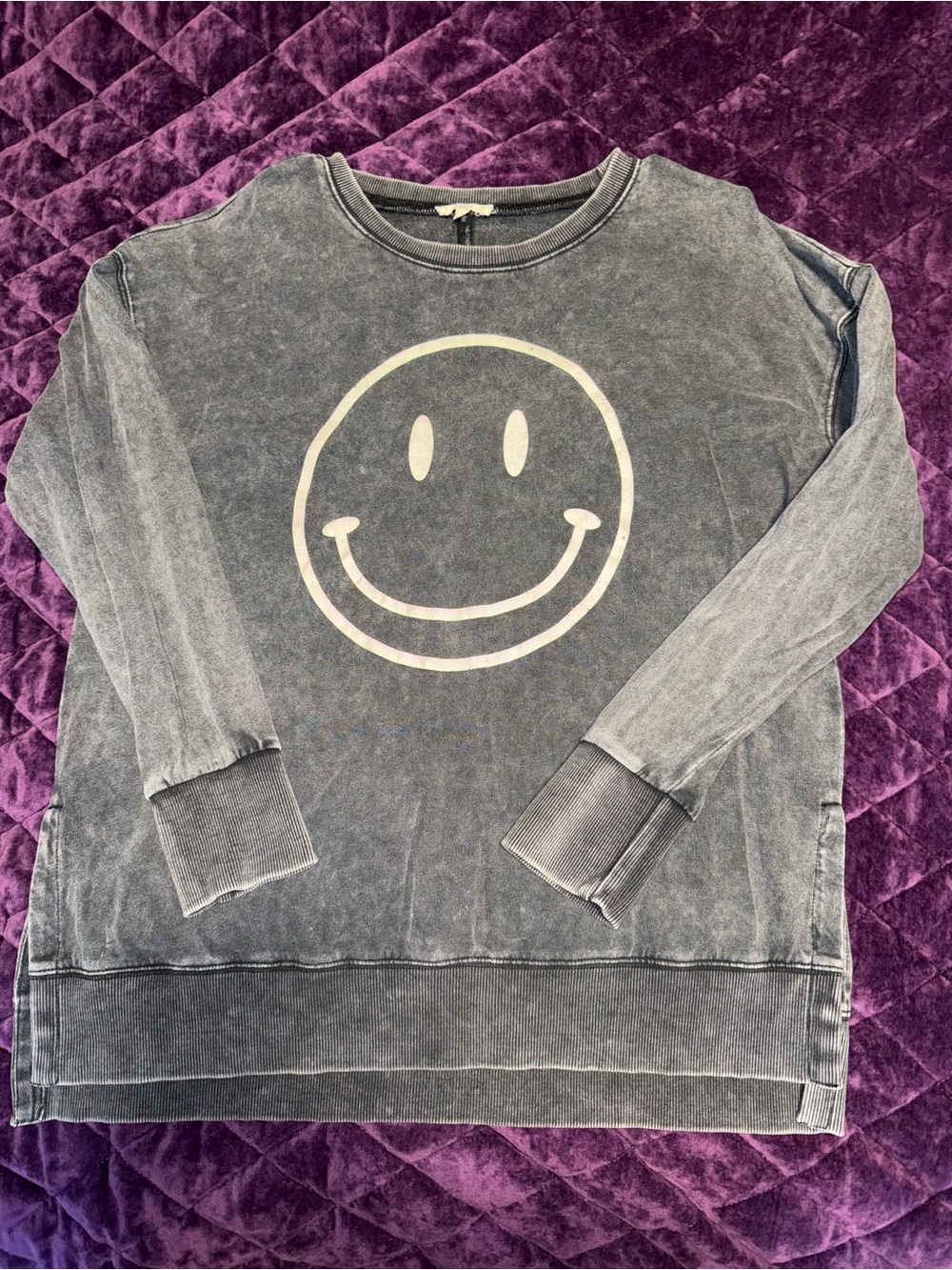 easel Gray Smiley Face Pullover Sweatshirt